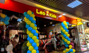 Рекламна допомога у відкритті магазину дитячого одягу